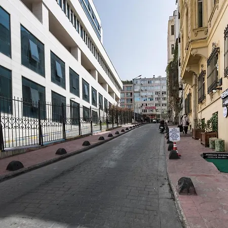 Brand New Studio 500 Meters To Istiklal Street Istanbul